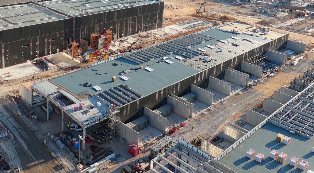China delivers four high-tech transformers