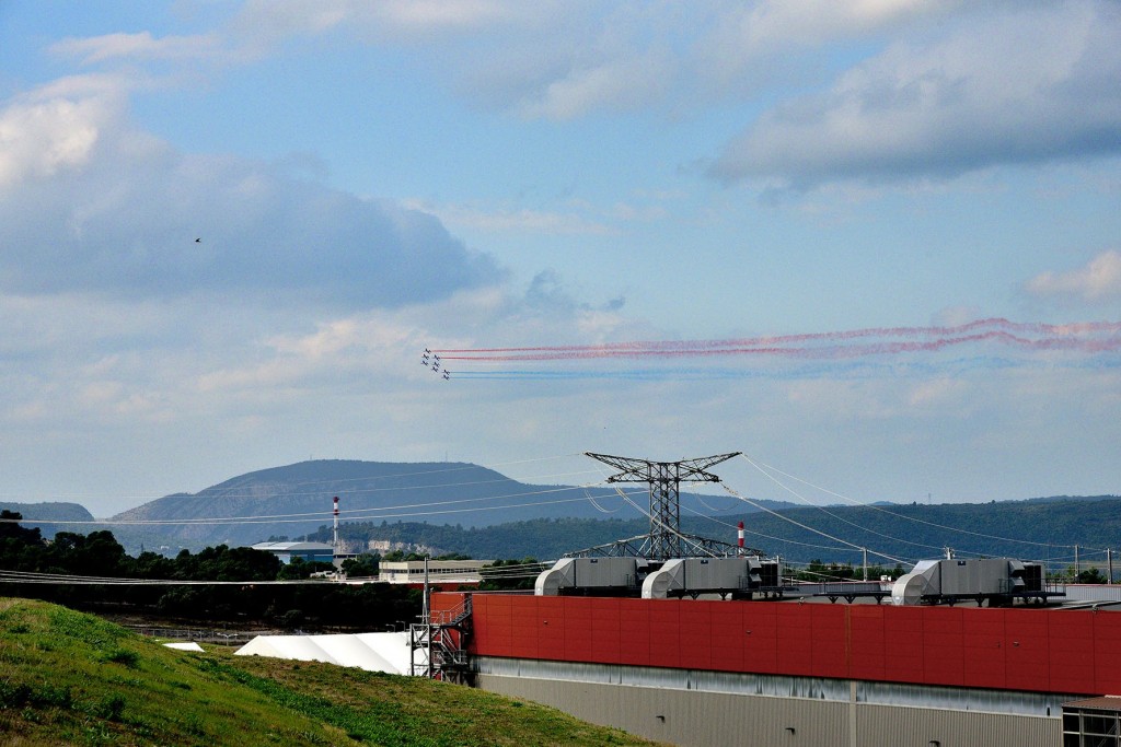 Patrouille de France colours the sky near ITER