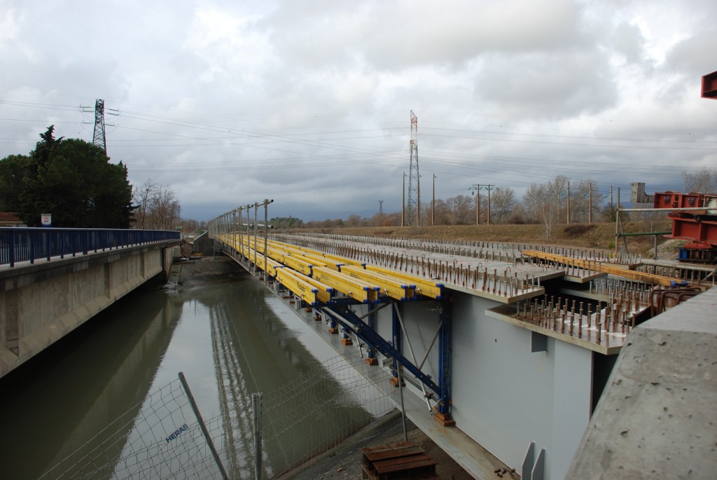 The heaviest convoys, load included, will weigh around 900 tons