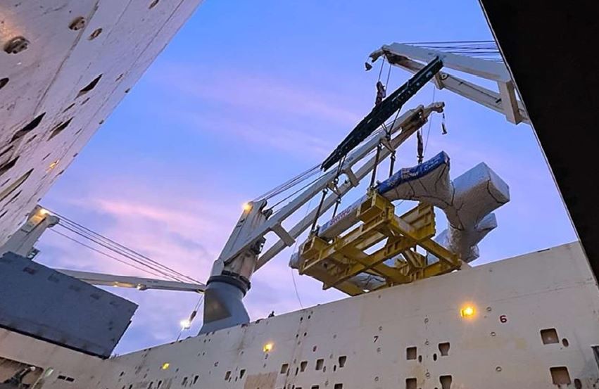 Last toroidal field coil loaded in Italy