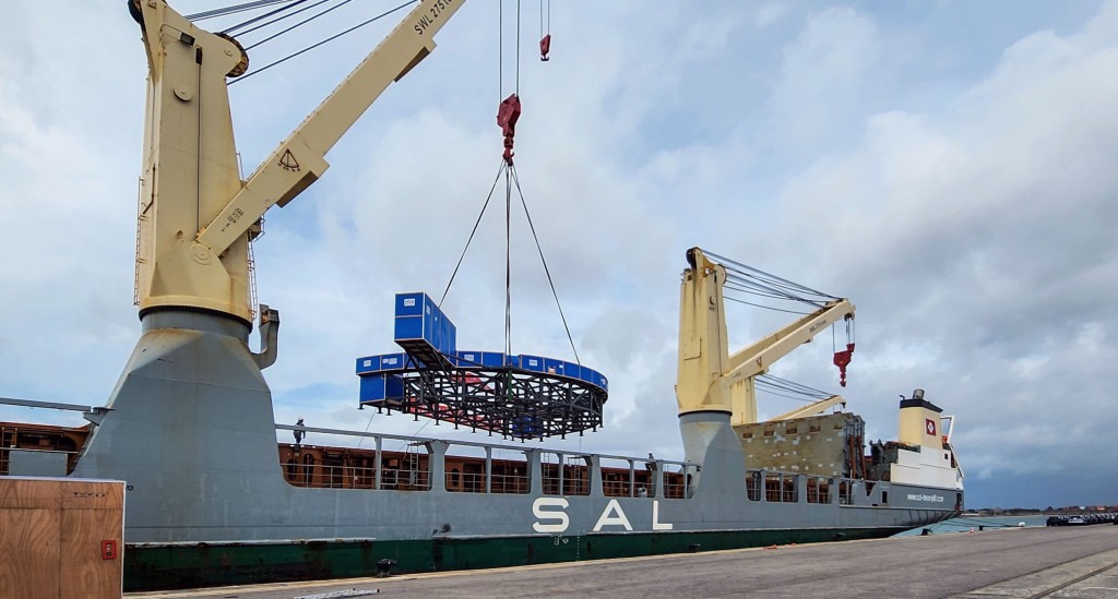 Large magnet feeder segment arrives from China